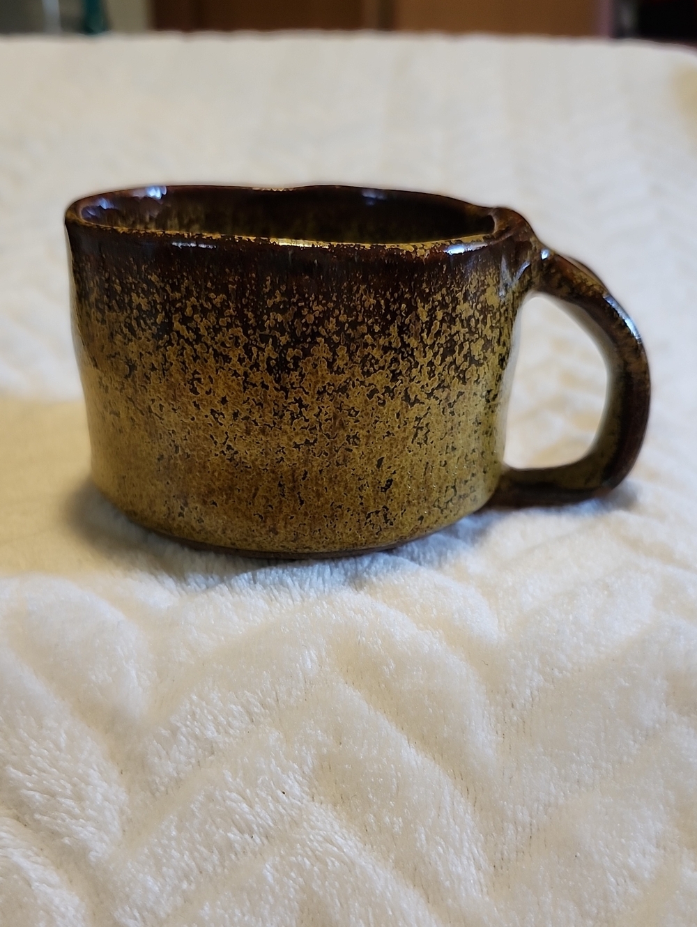 Speckled Ceramic Coffee Mug in Gold and Brown